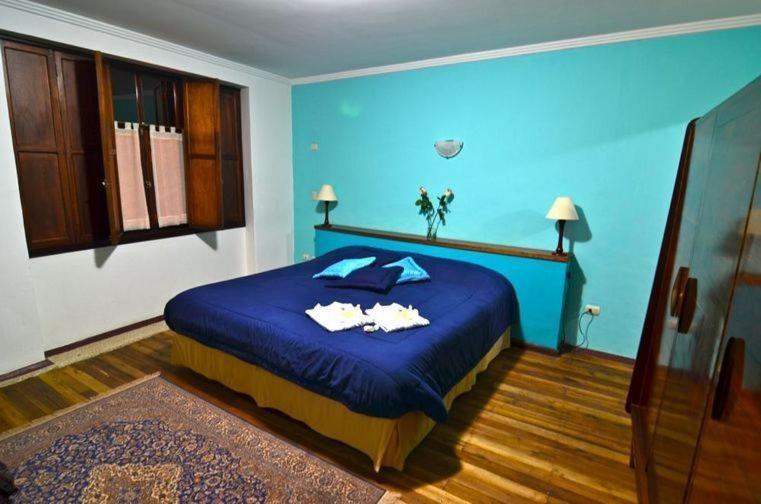Casa De Las Rosas Cuenca Rom bilde